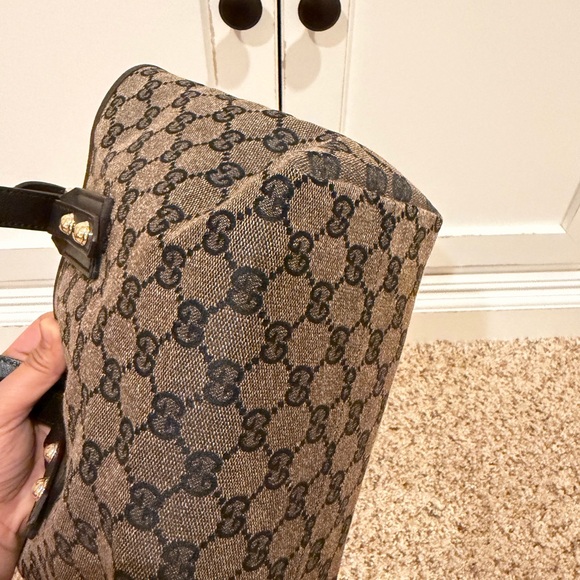Gucci Brown GG Supreme Canvas Tote with Dark Brown Leather Trim - Picture 3 of 16